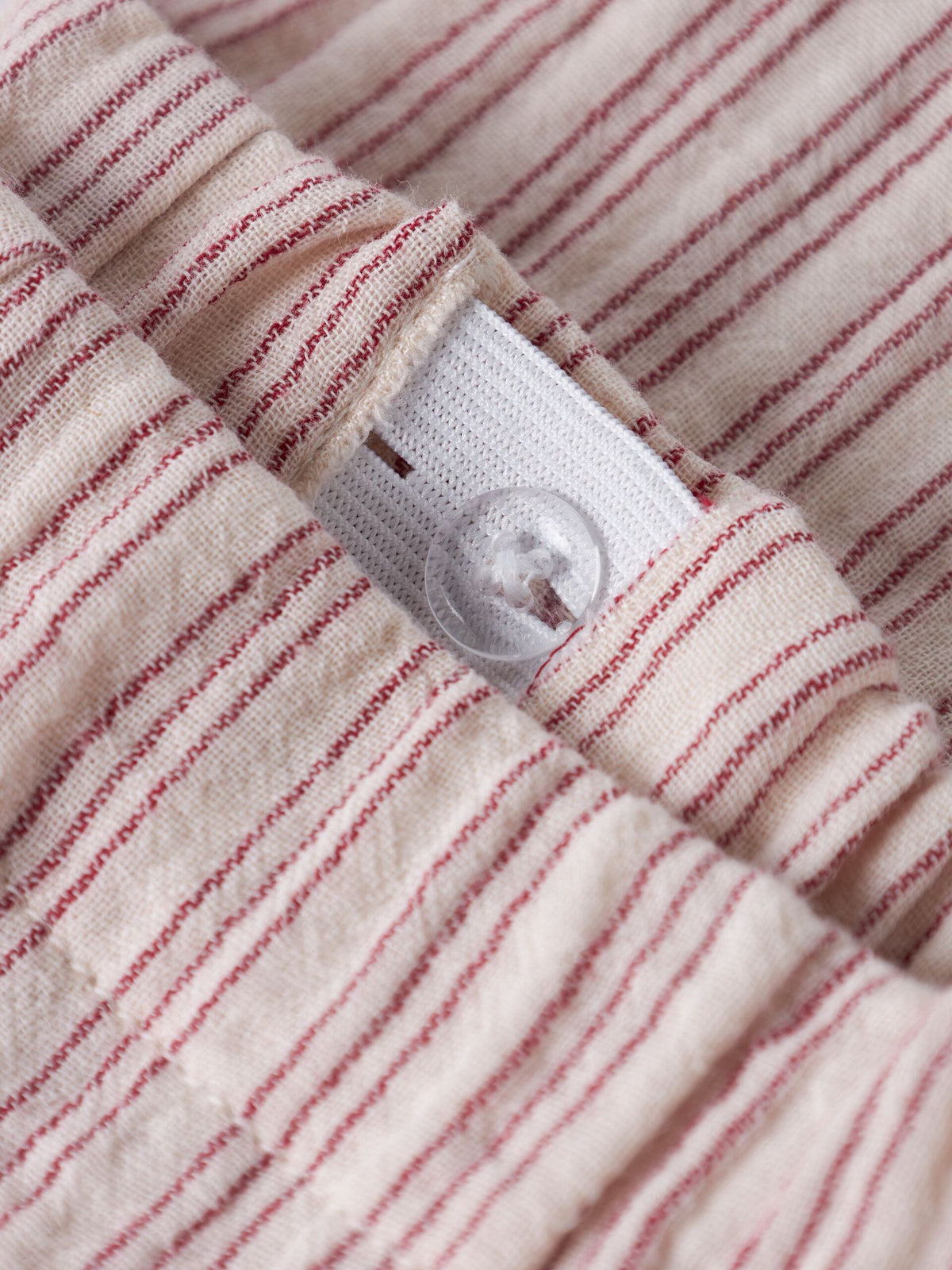 Lil’ Atelier Sage Nun pysjamassett – Turtledove · Biking Red