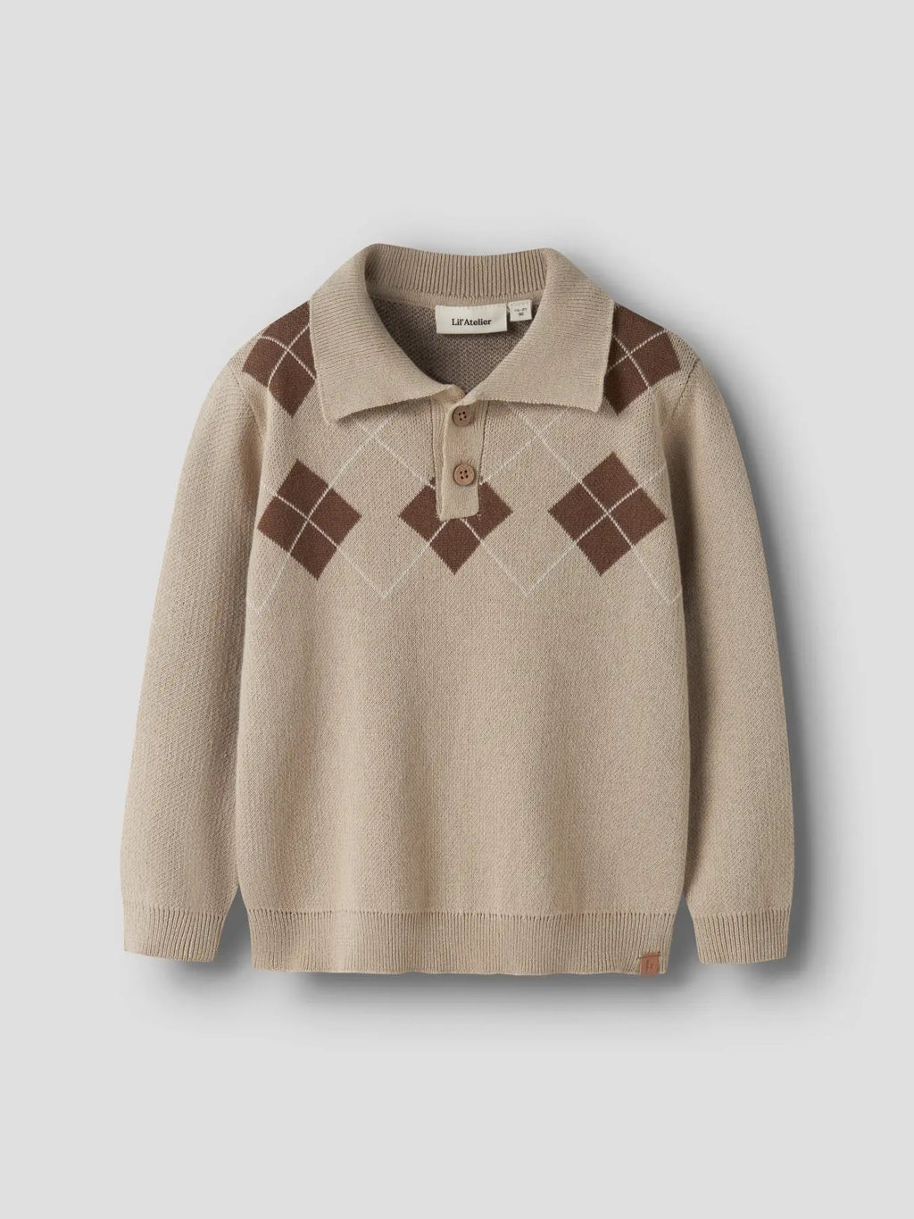 Lil’ Atelier Ronan langermet strikket polo i White Pepper med brunt rutemønster, sett forfra